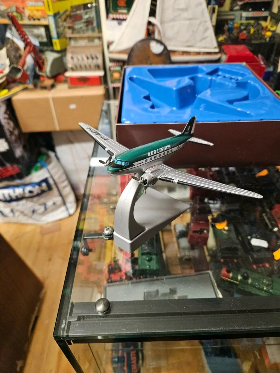 Corgi Aer Lingus Douglas C47A Aeroplane - Image 3