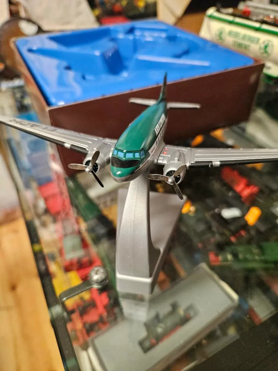 Corgi Aer Lingus Douglas C47A Aeroplane - Image 4