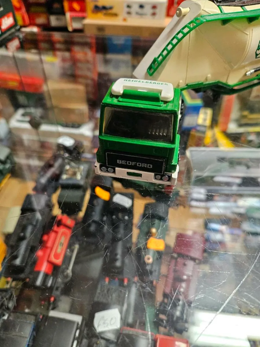 Matchbox Superkings Bedford Truck - Image 2