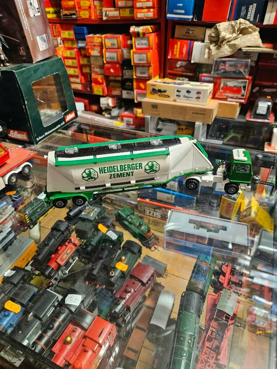 Matchbox Superkings Bedford Truck - Image 4