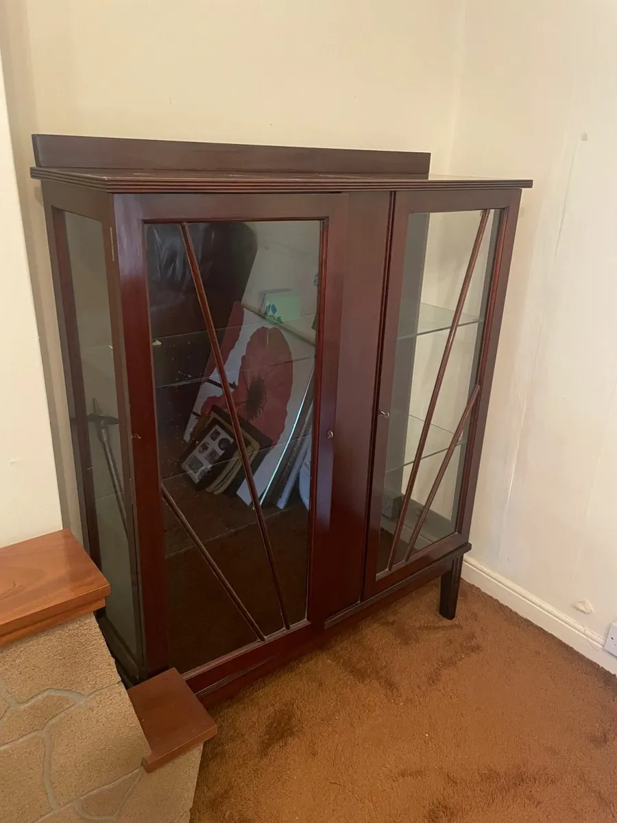 Cabinet - Image 1