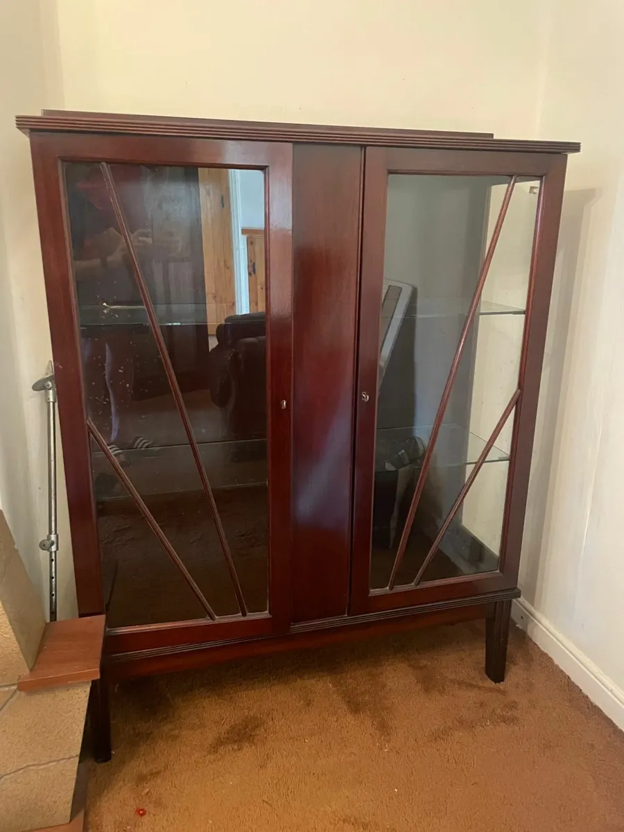 Cabinet - Image 2