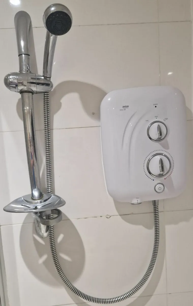 Electric Mira Elite SE shower - Image 1