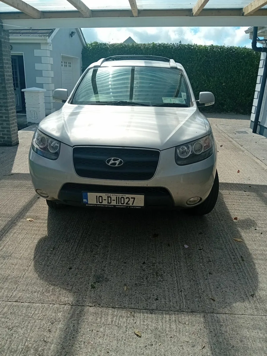 Hyundai Santa Fe 2010 - Image 1