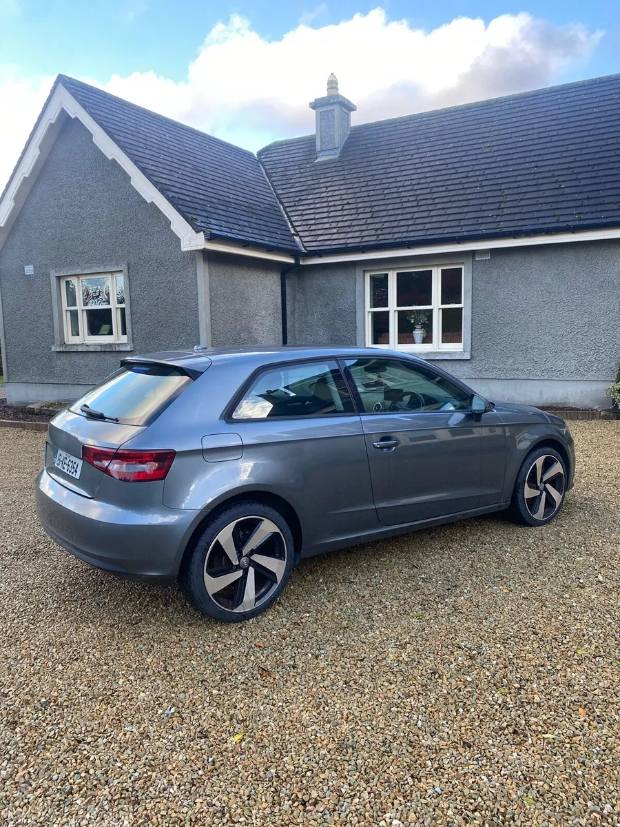 Audi A3 2015 - Image 4