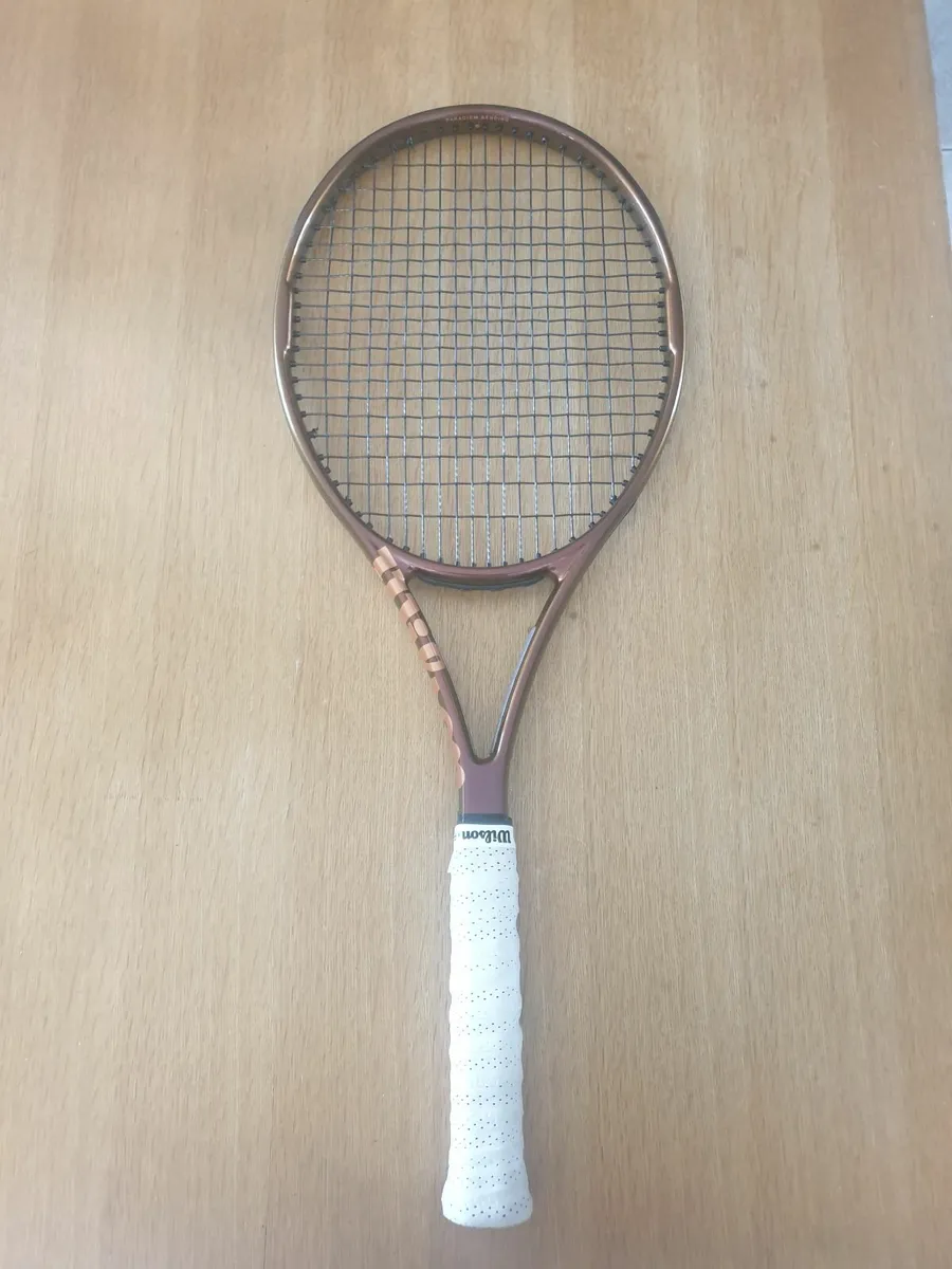 Tennis racket - Image 1