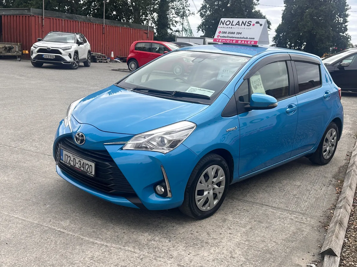 Toyota Vitz 2017 HYBRID AUTO - Image 3