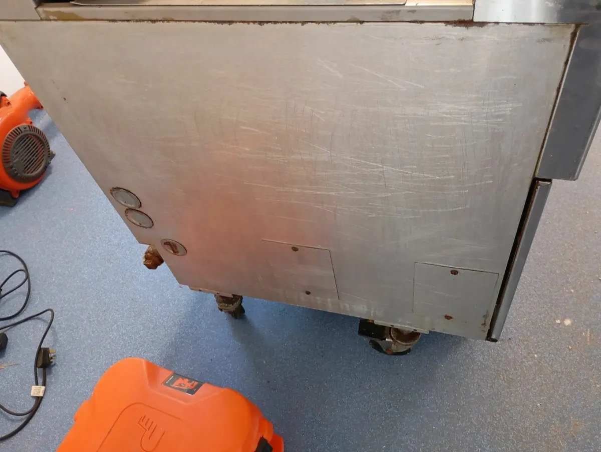 Professional Fryer (Used) - Pipco 4 Tank Gas - Image 2