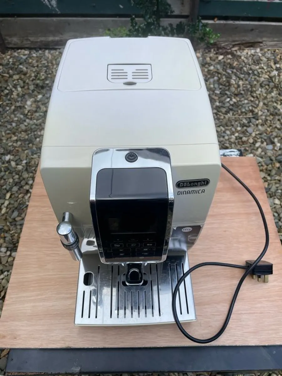 DeLonghi Dinamica Coffee Machine - Image 1