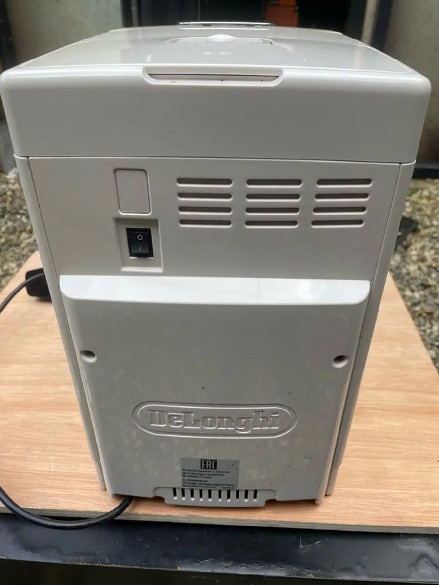 DeLonghi Dinamica Coffee Machine - Image 4