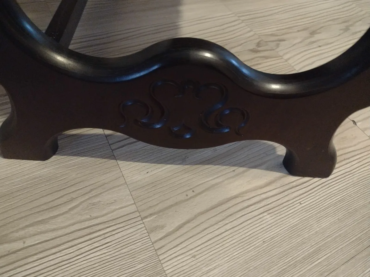 Antique mahogany coffee table or side table - Image 4