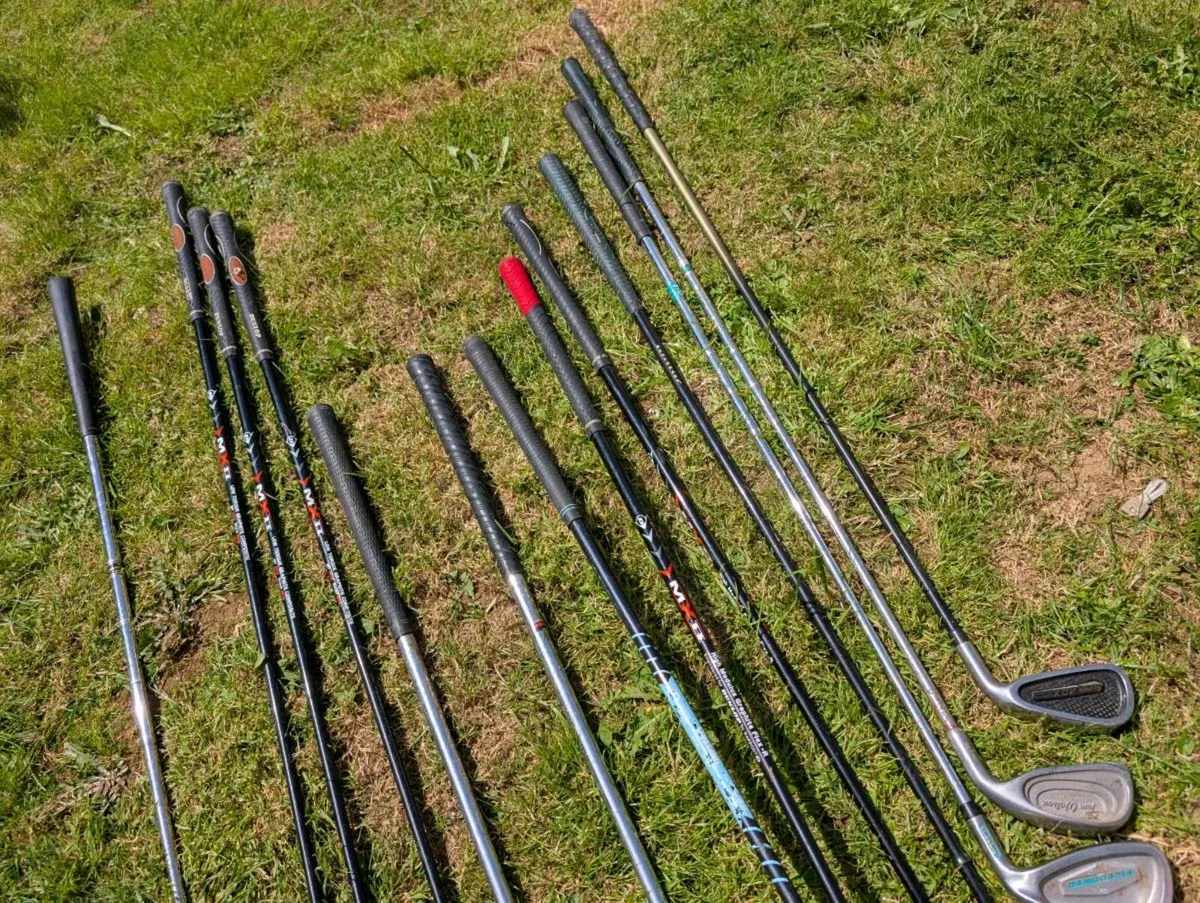 Adult set of mixed Golf clubs & putter everything - Image 2