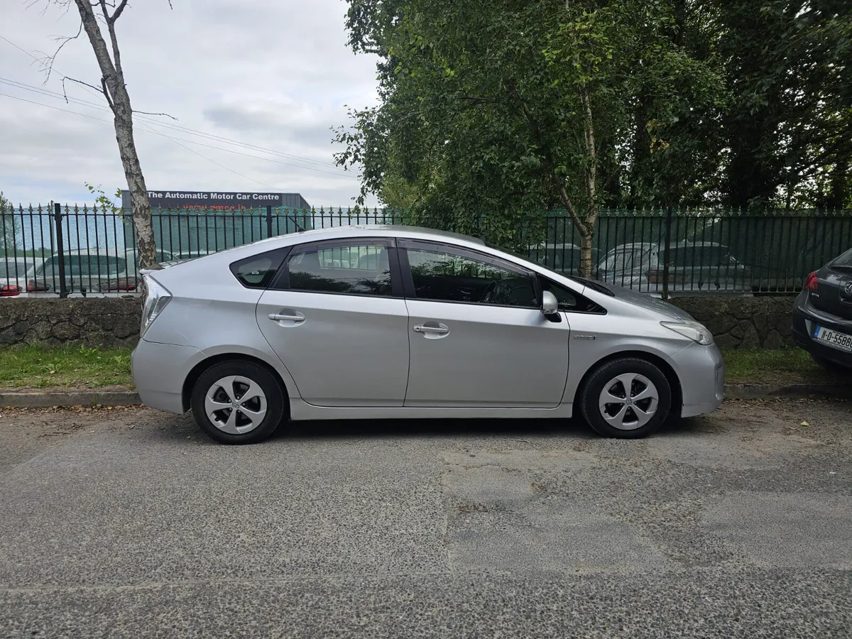 Toyota Prius 2012 automatic hybrid €4990 - Image 2