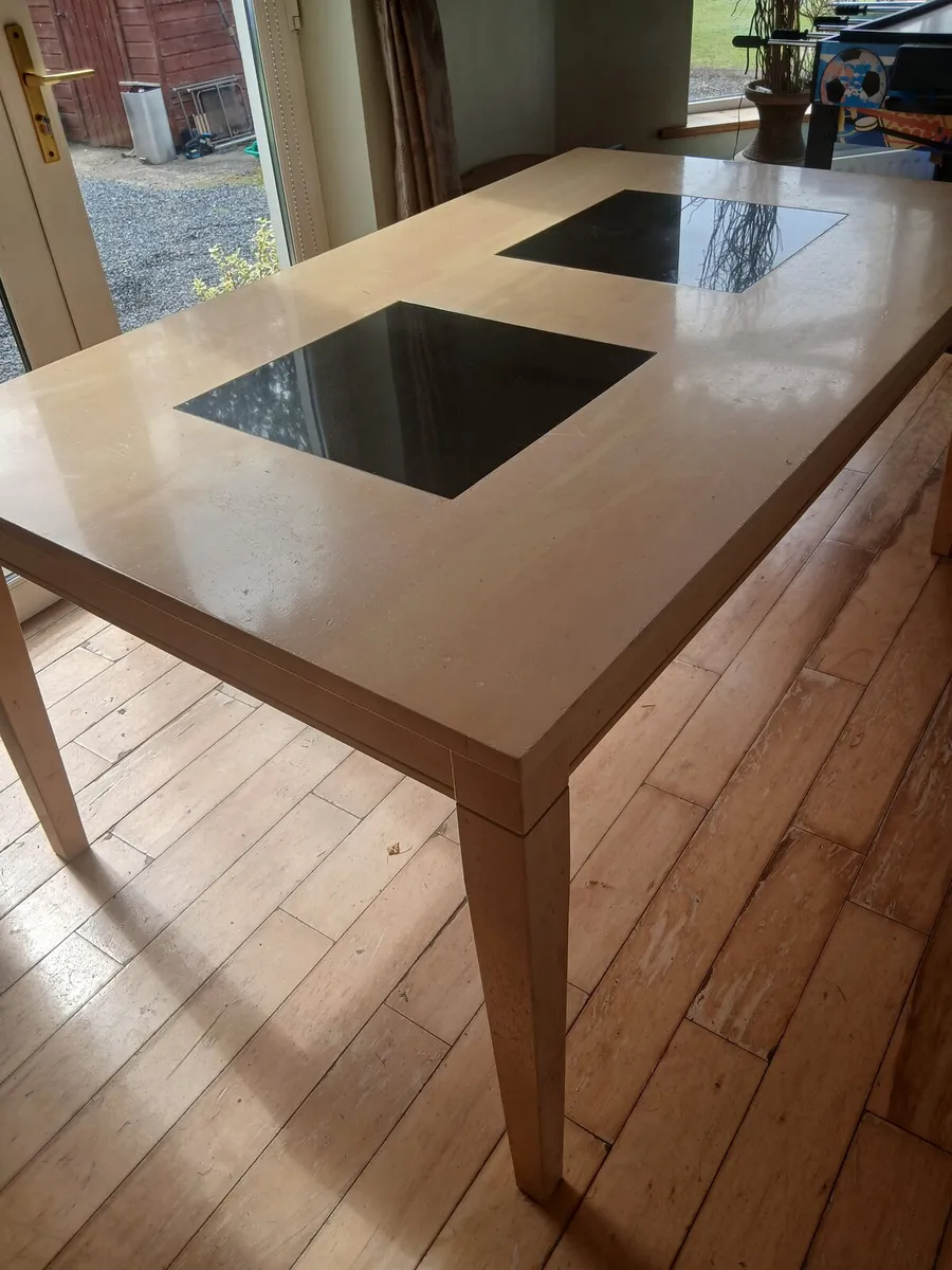 Dining table - Image 2