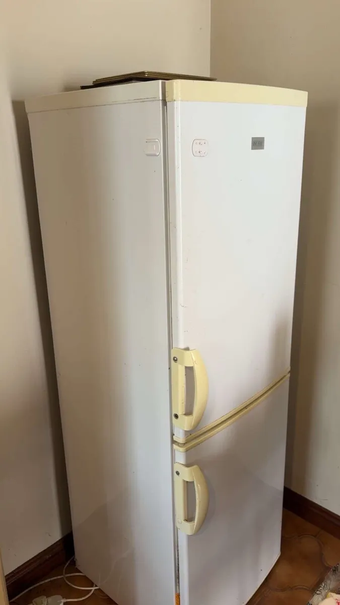 Zanussi half fridge half freezer - Image 1