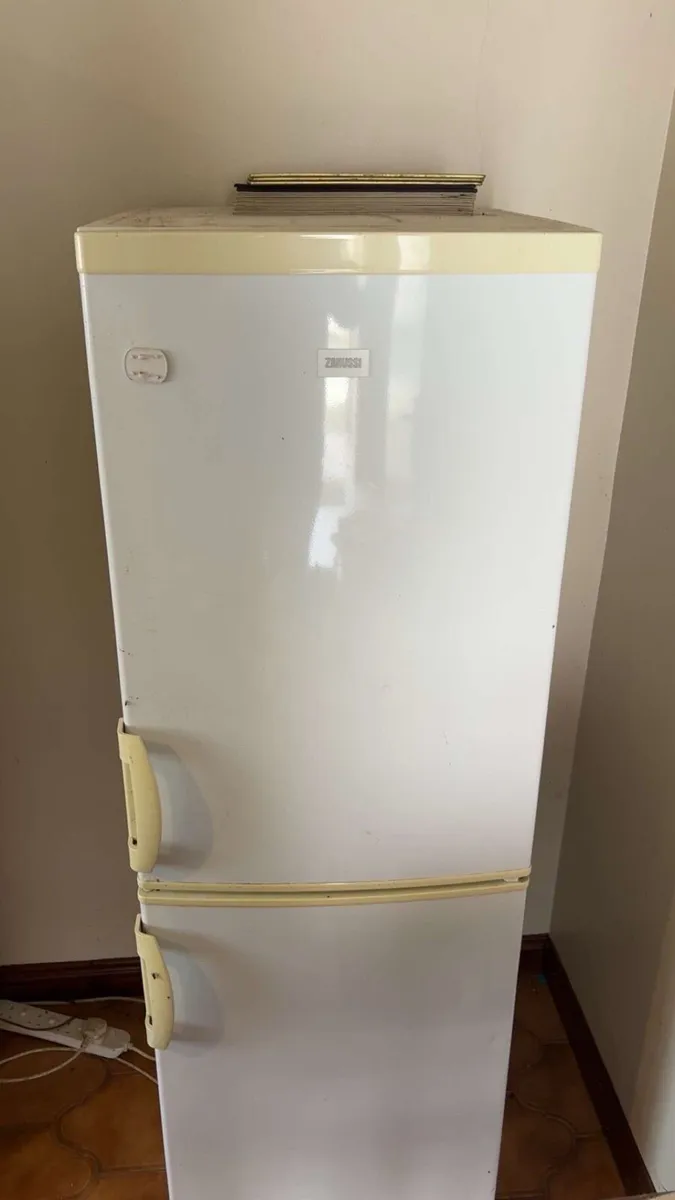 Zanussi half fridge half freezer - Image 2