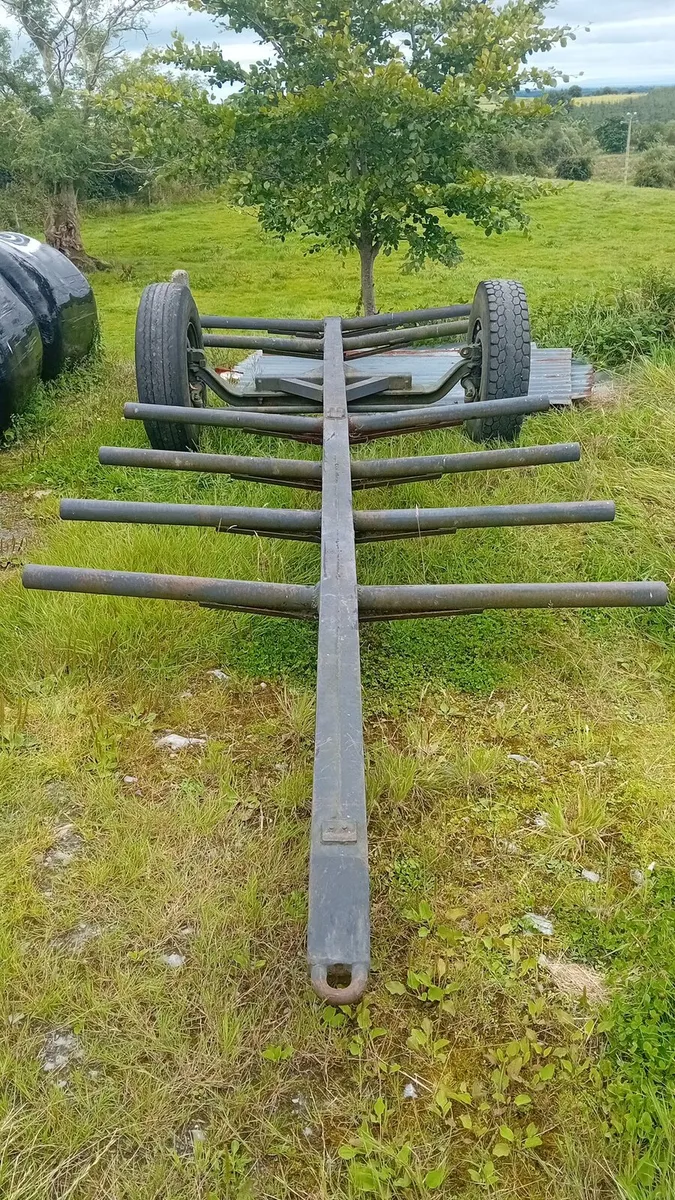 6 bale trailer - Image 1