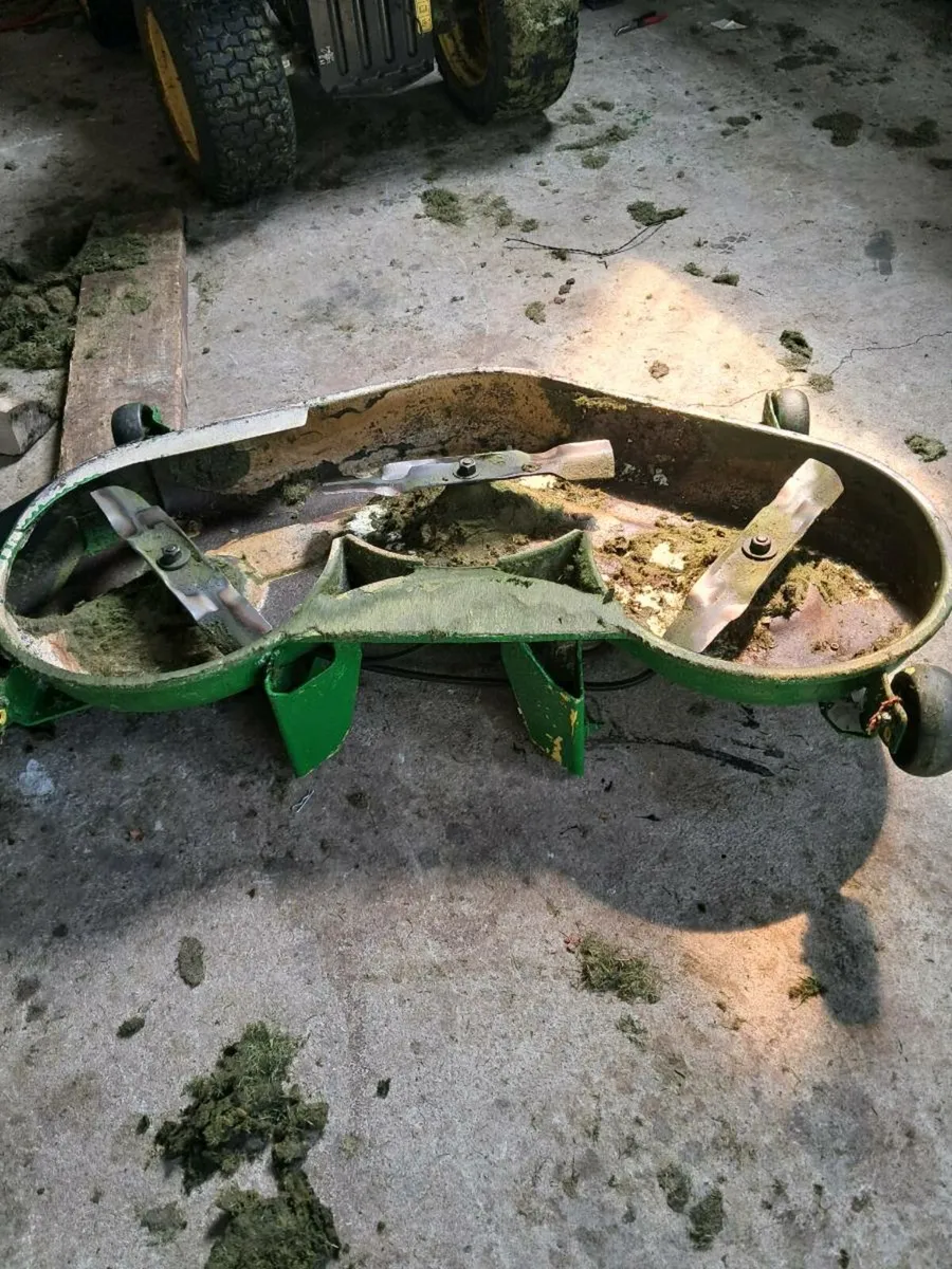 John Deere mower deck - Image 2