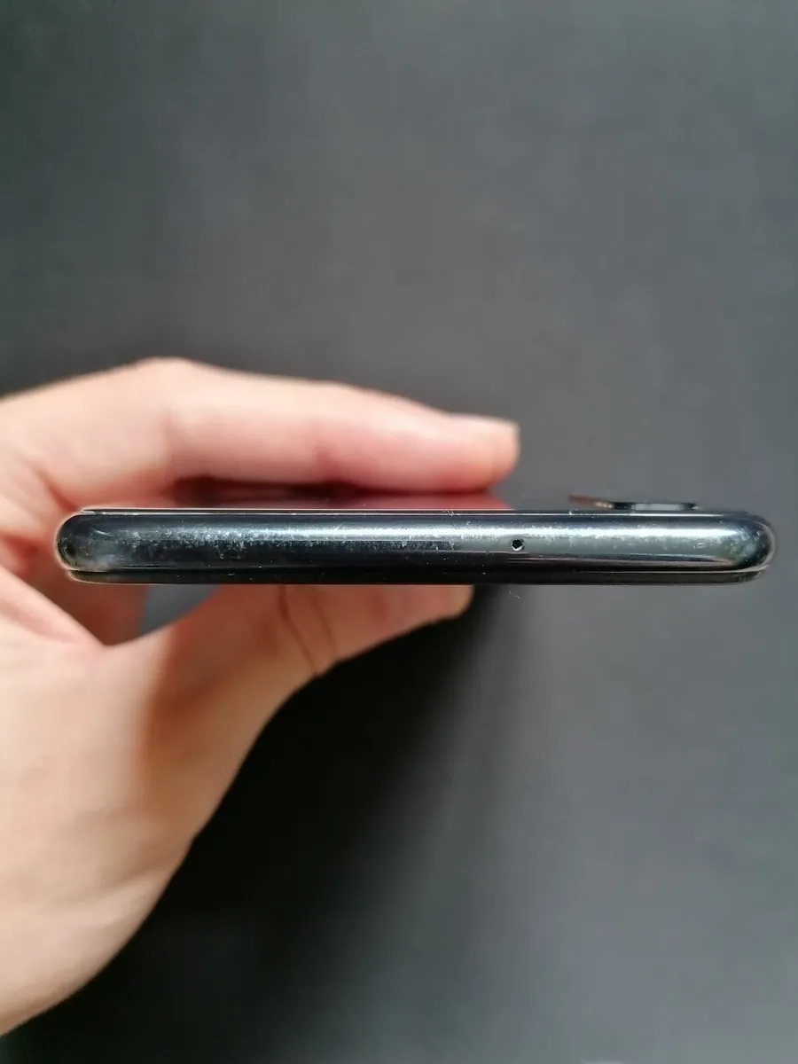 Samsung Galaxy A7 (2018) 64GB Unlocked - Image 4