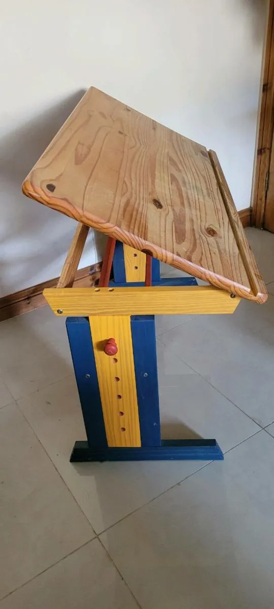 Kids art table wooden - Image 1