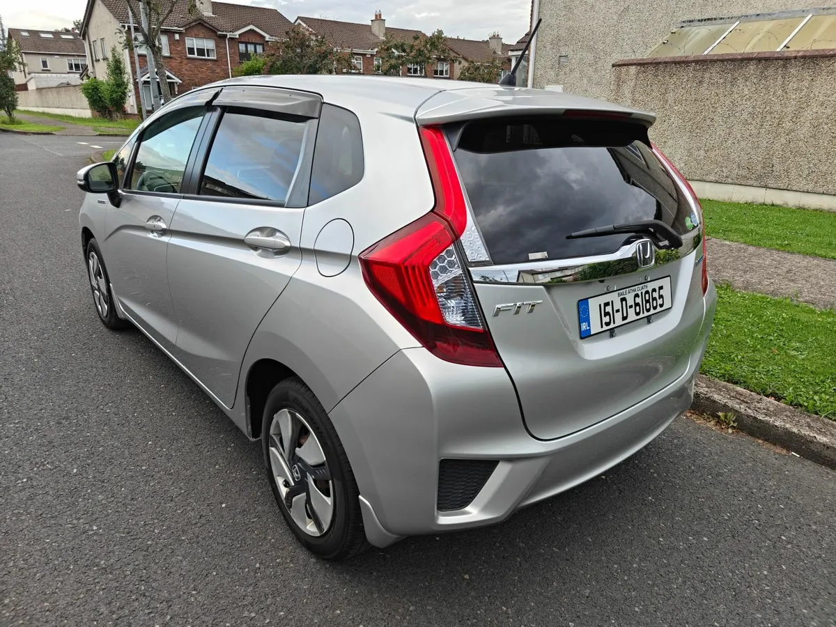 Honda Fit 2015 Hybrid New NCT 07/26 Low Mileage - Image 2