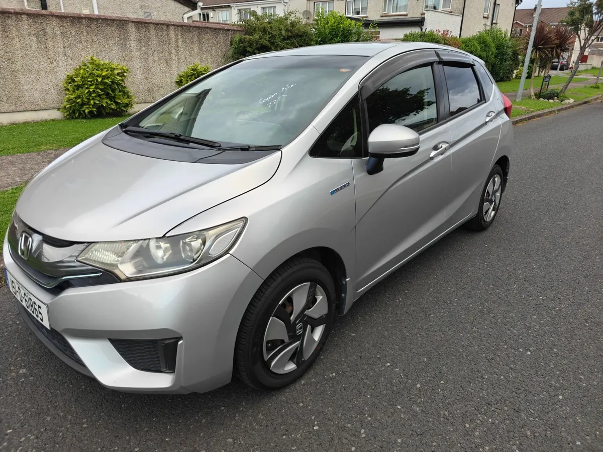 Honda Fit 2015 Hybrid New NCT 07/26 Low Mileage - Image 3