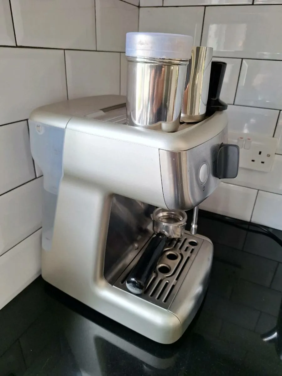 Barrista coffee machine. - Image 2