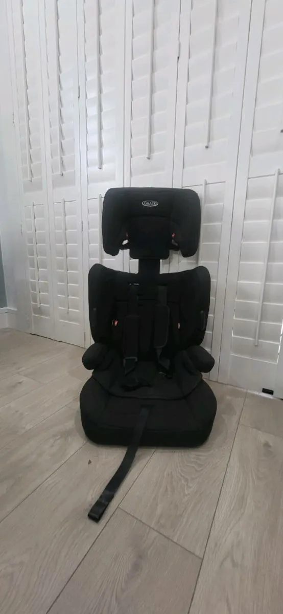 Graco 1, 2, 3 car seat _ Endure range - Image 1