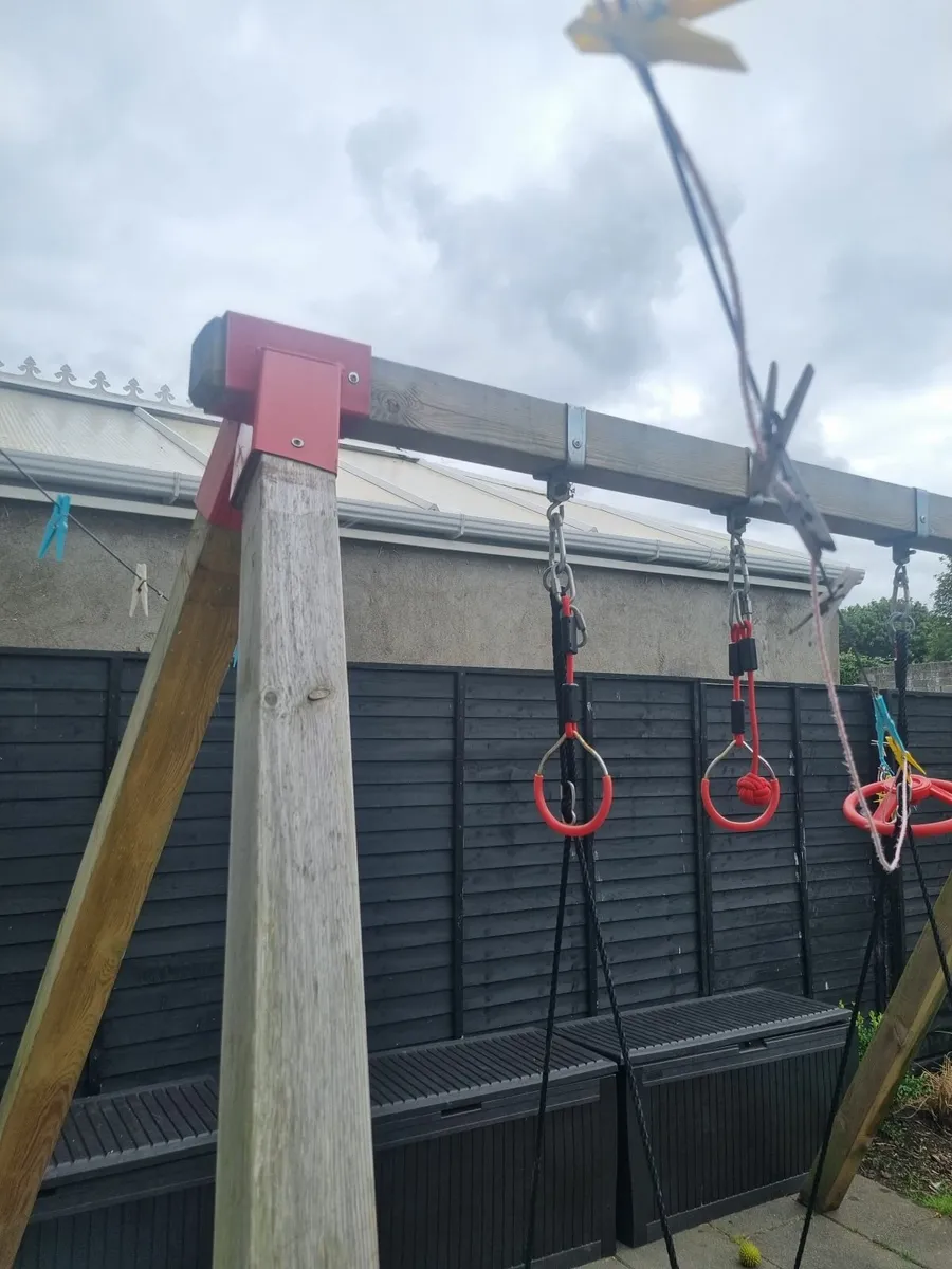 Swing set - Image 1