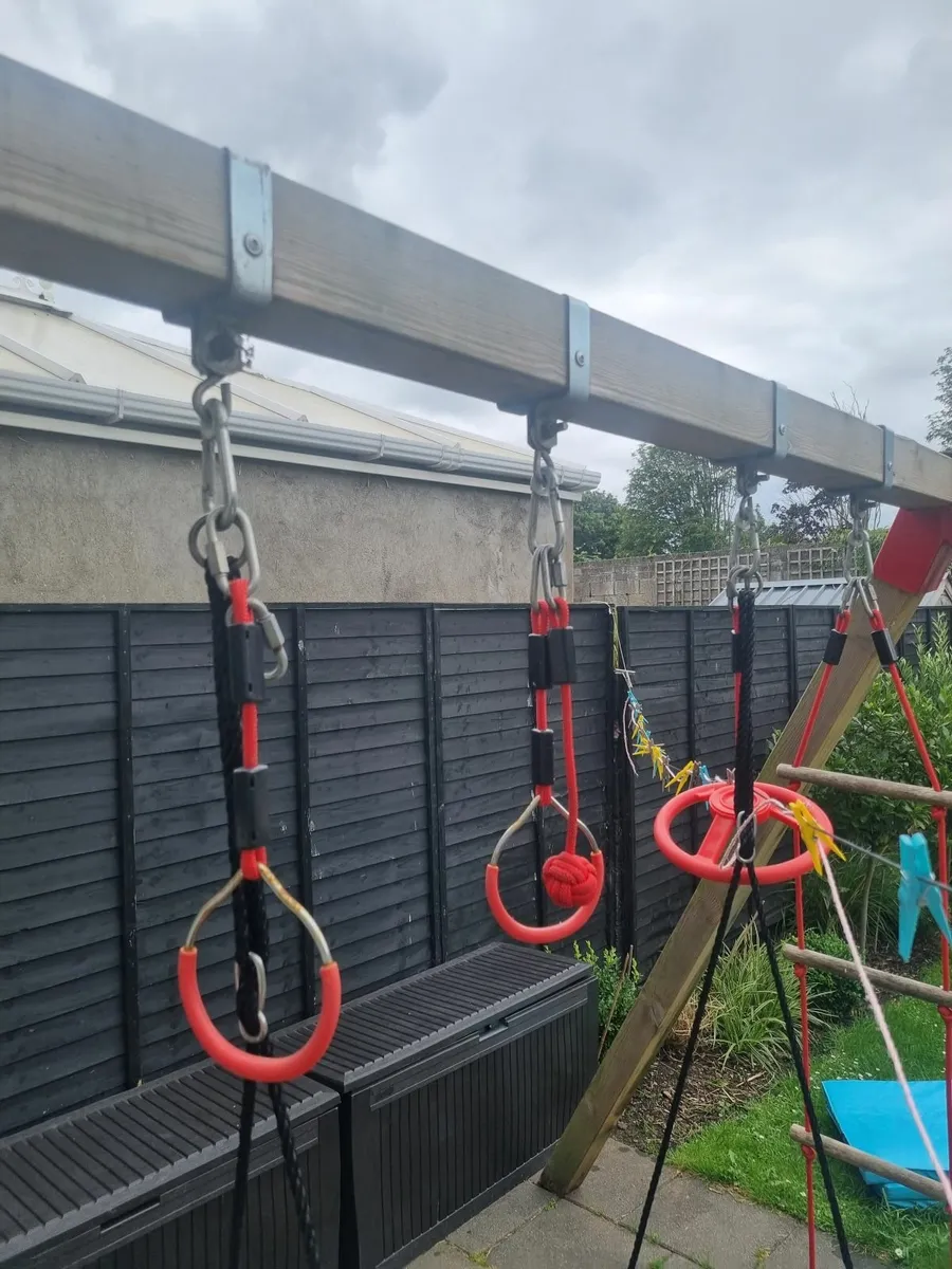 Swing set - Image 2