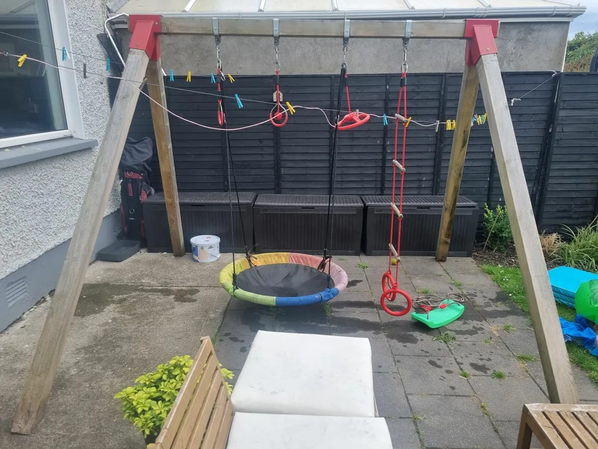 Swing set - Image 3