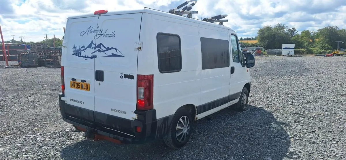 Camper van - Image 2