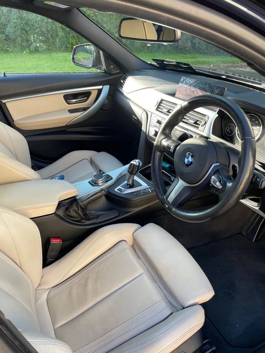 BMW 330e MSport - Image 2