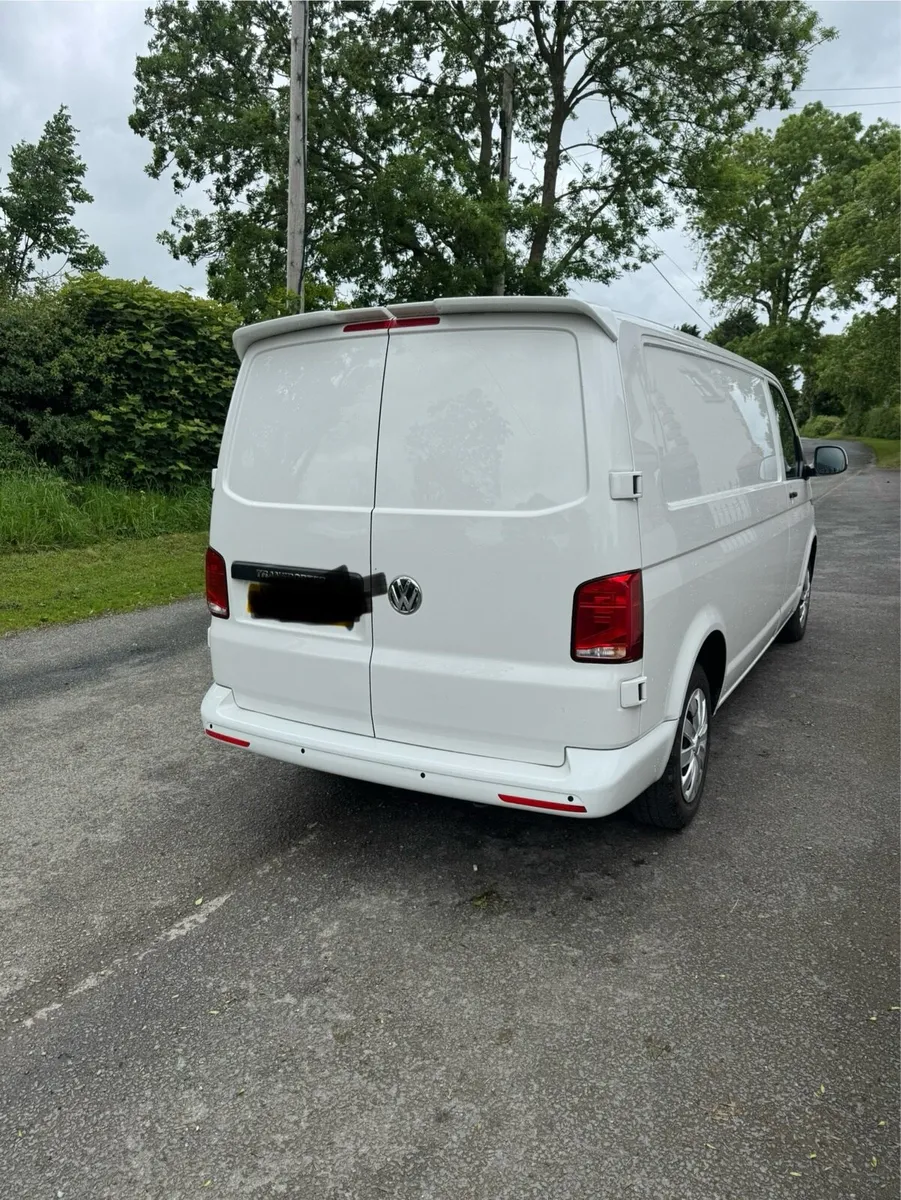 Volkswagen transporter - Image 2