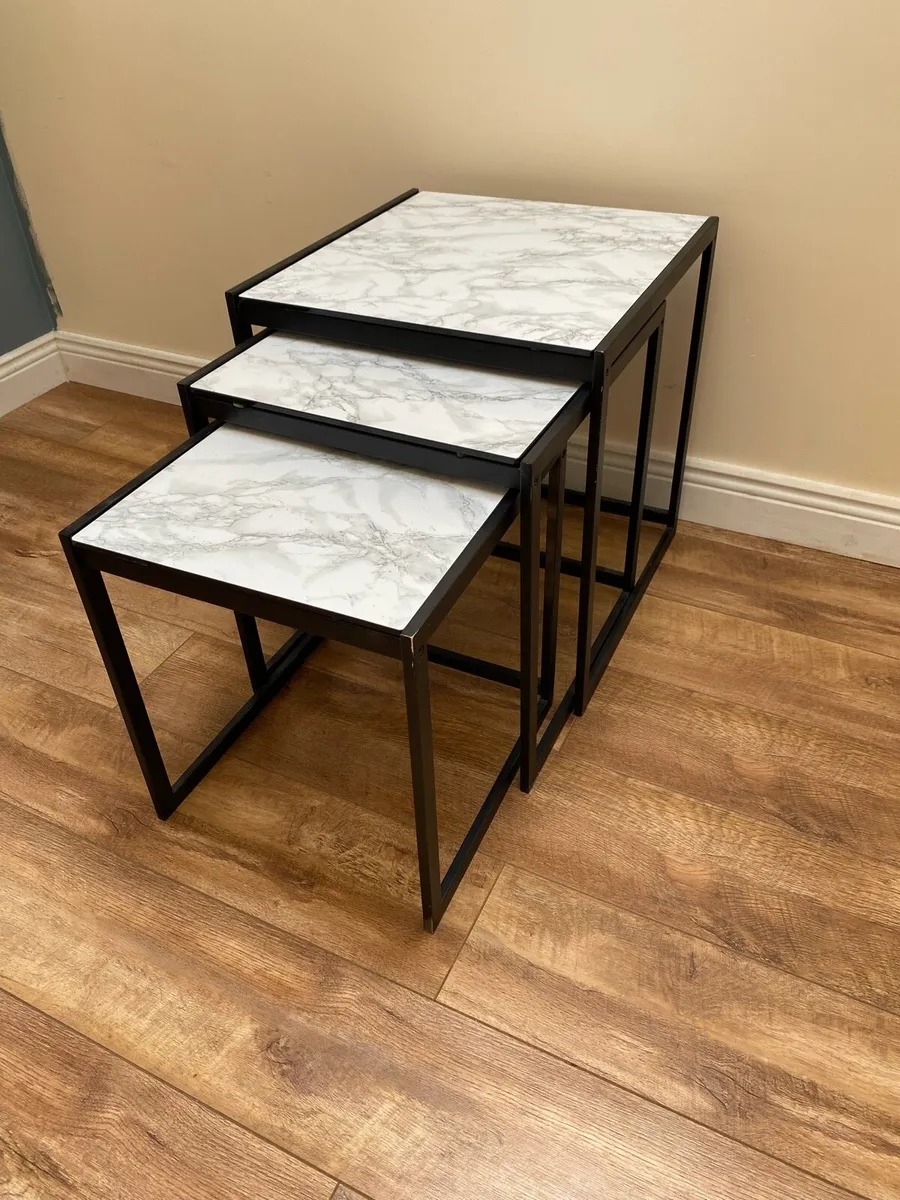 Nest of 3 tables - Image 2