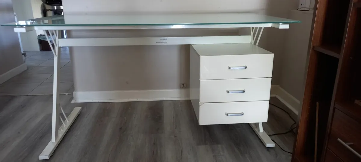 Desk - Image 1