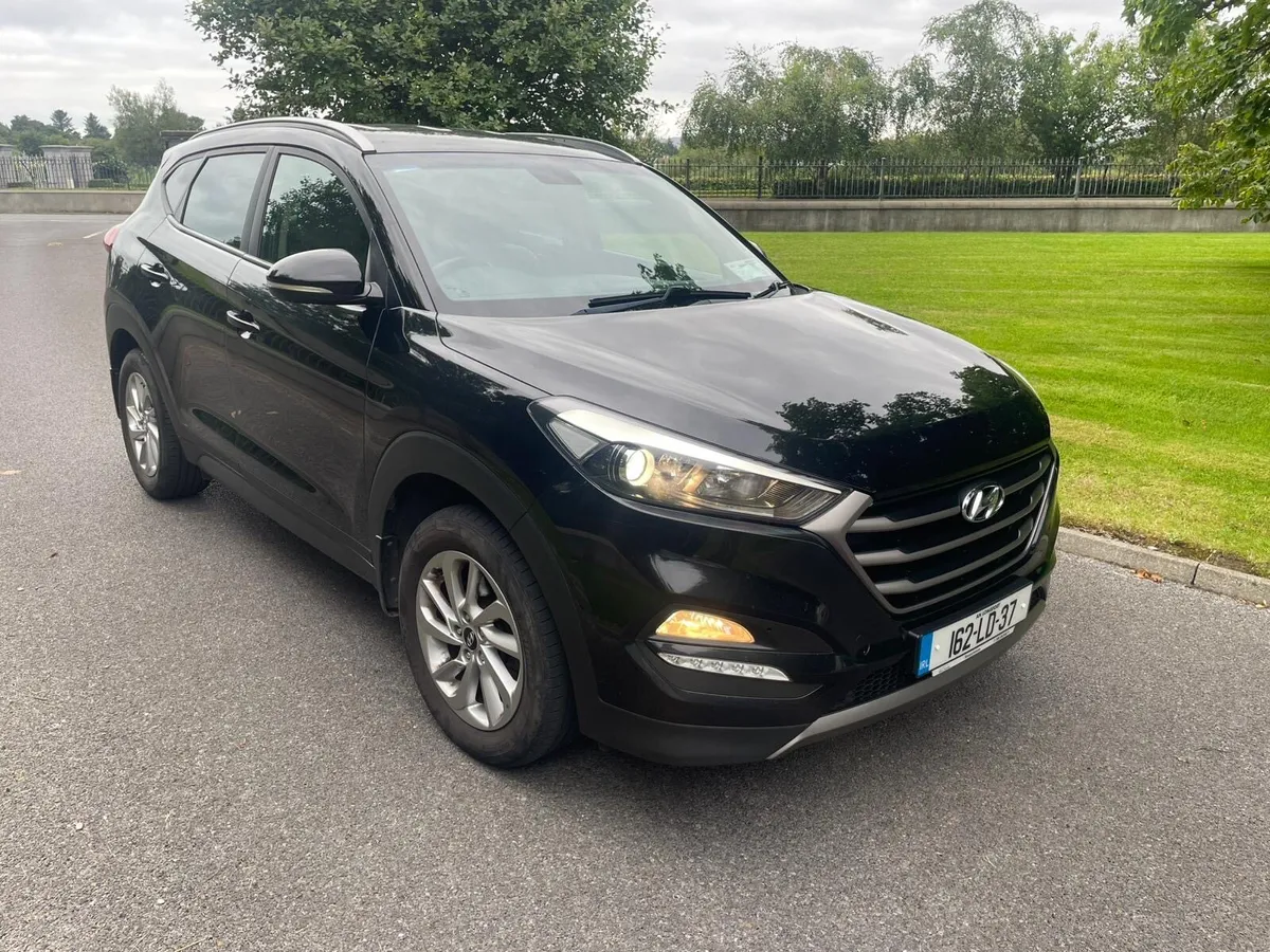 2016 Hyundai Tucson Executive - Image 1