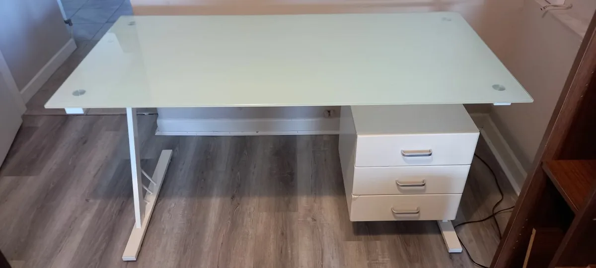 Desk - Image 2