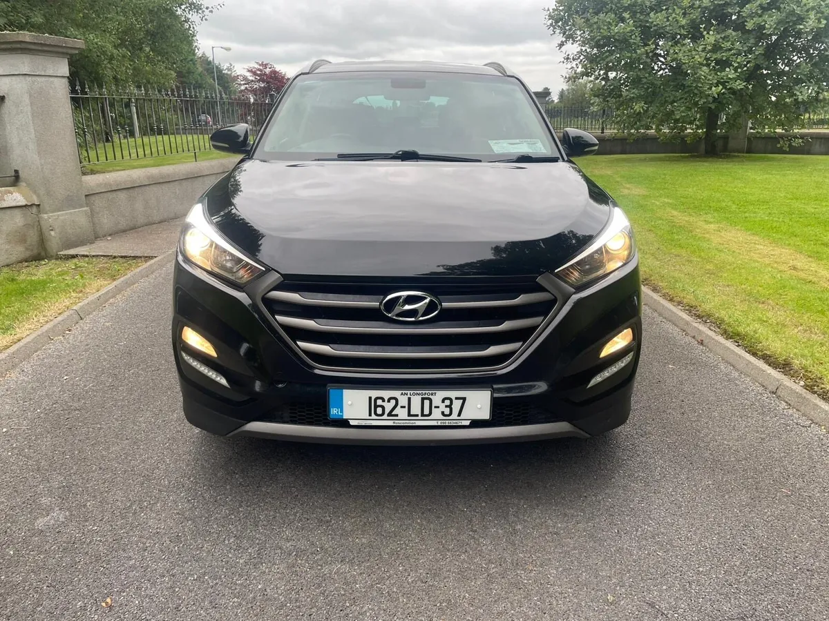 2016 Hyundai Tucson Executive - Image 2