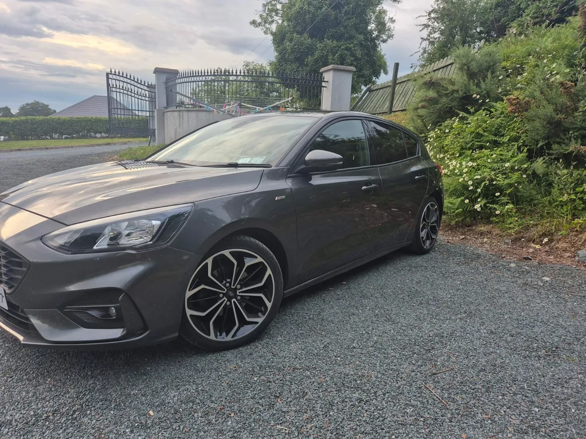 Ford Focus 1.5 Tdci ST Line Auto - Image 3