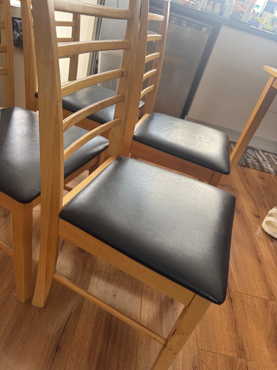 4 chairs - Image 2