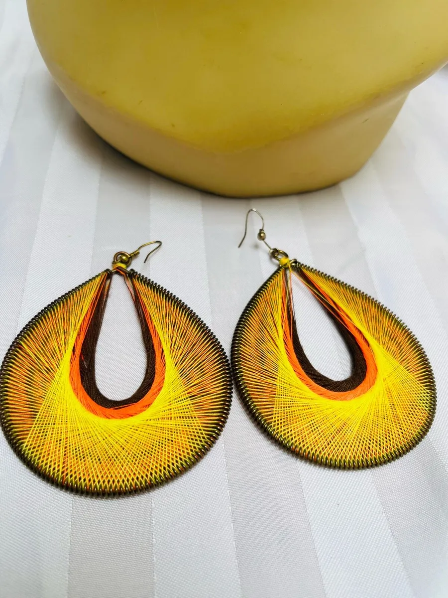 Vintage thread earrings - Image 3