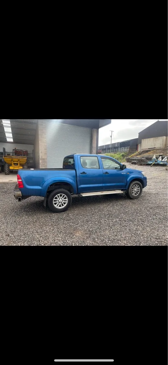 Toyota hilux pickup for sale - Image 2