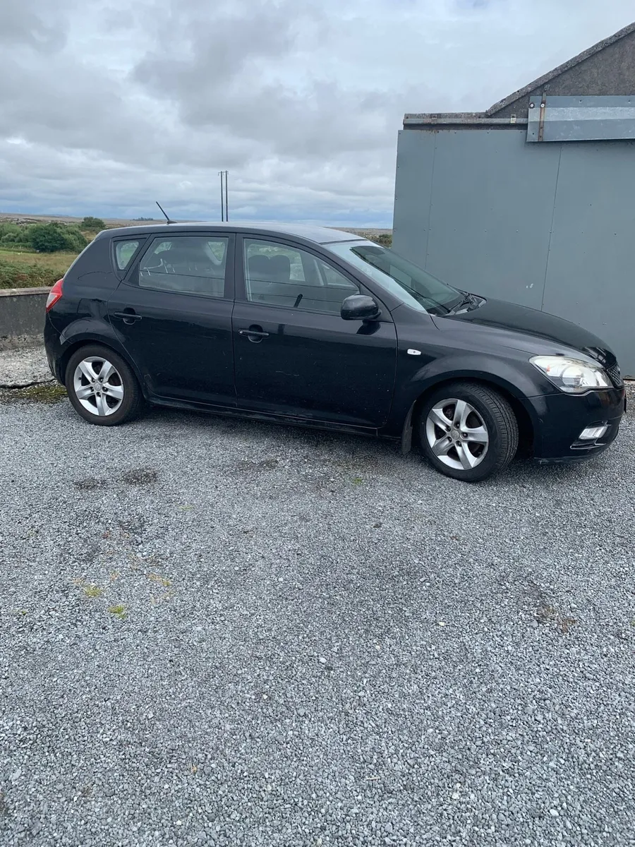 2011 Kia ceed - Image 1