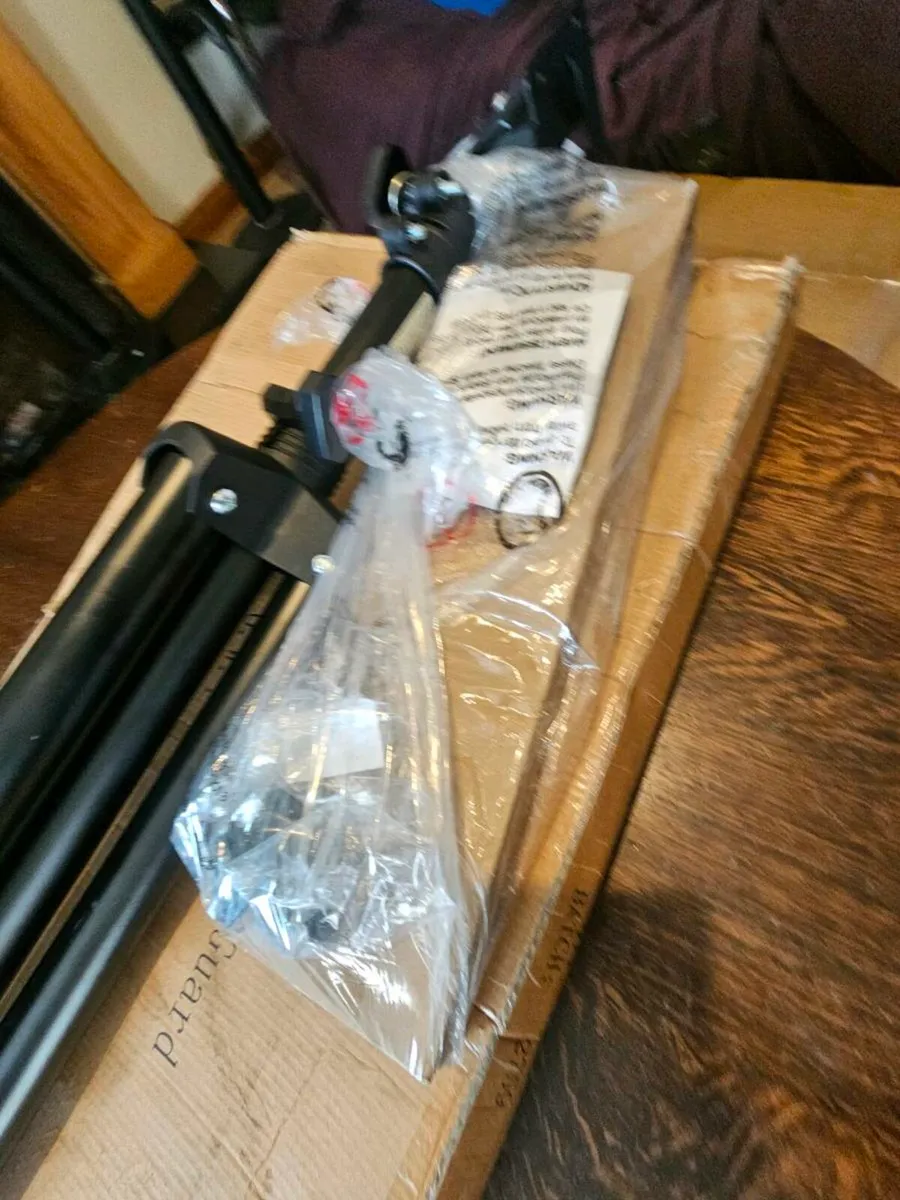 Adjustable monitor tripod stand brand new - Image 1