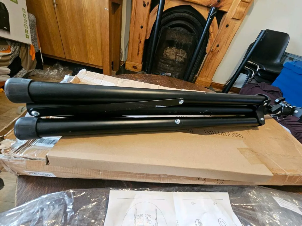 Adjustable monitor tripod stand brand new - Image 3