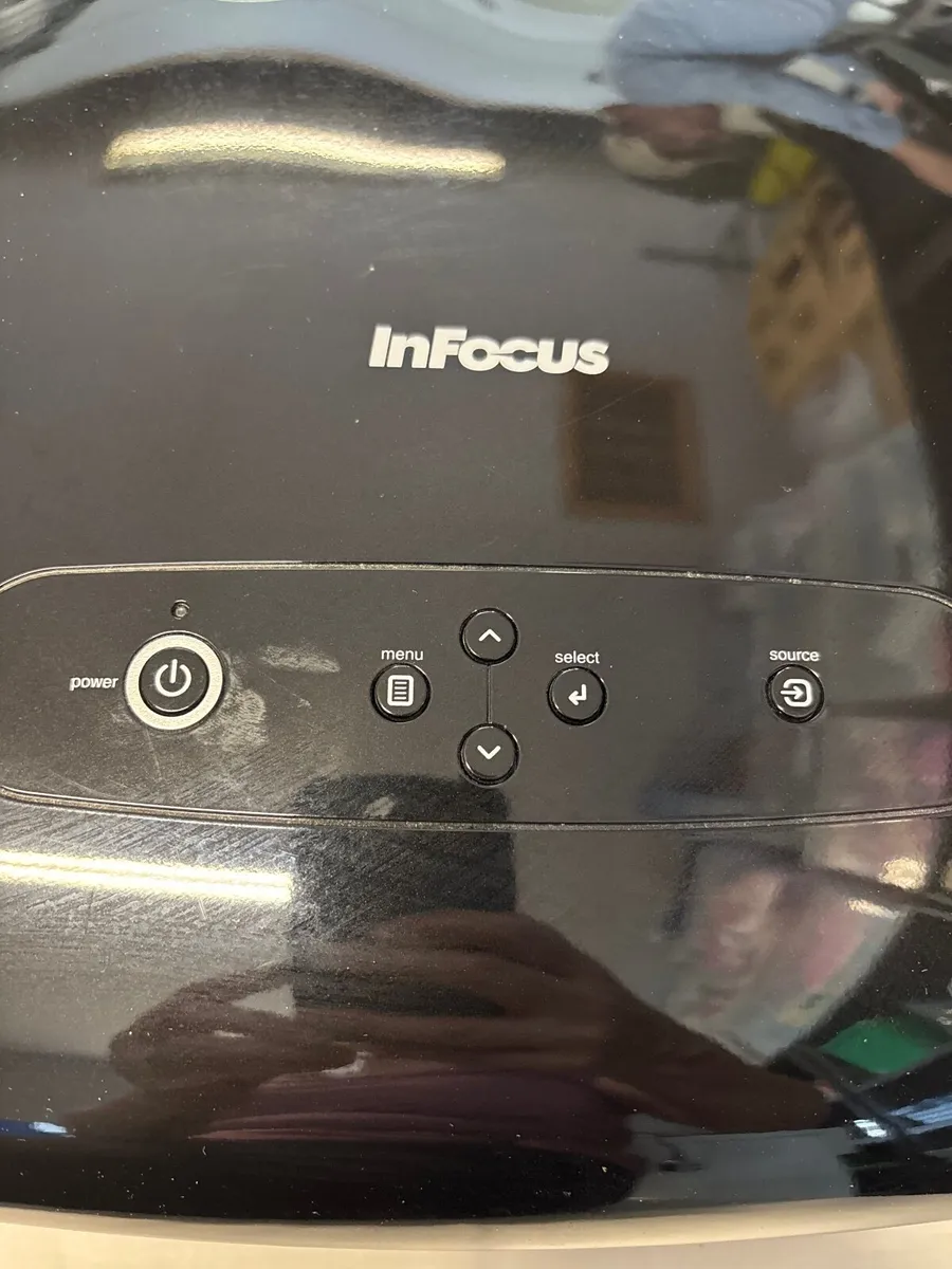 Projector - Image 2