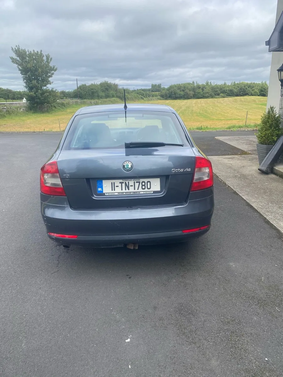 Skoda Octavia 2011 - Image 2