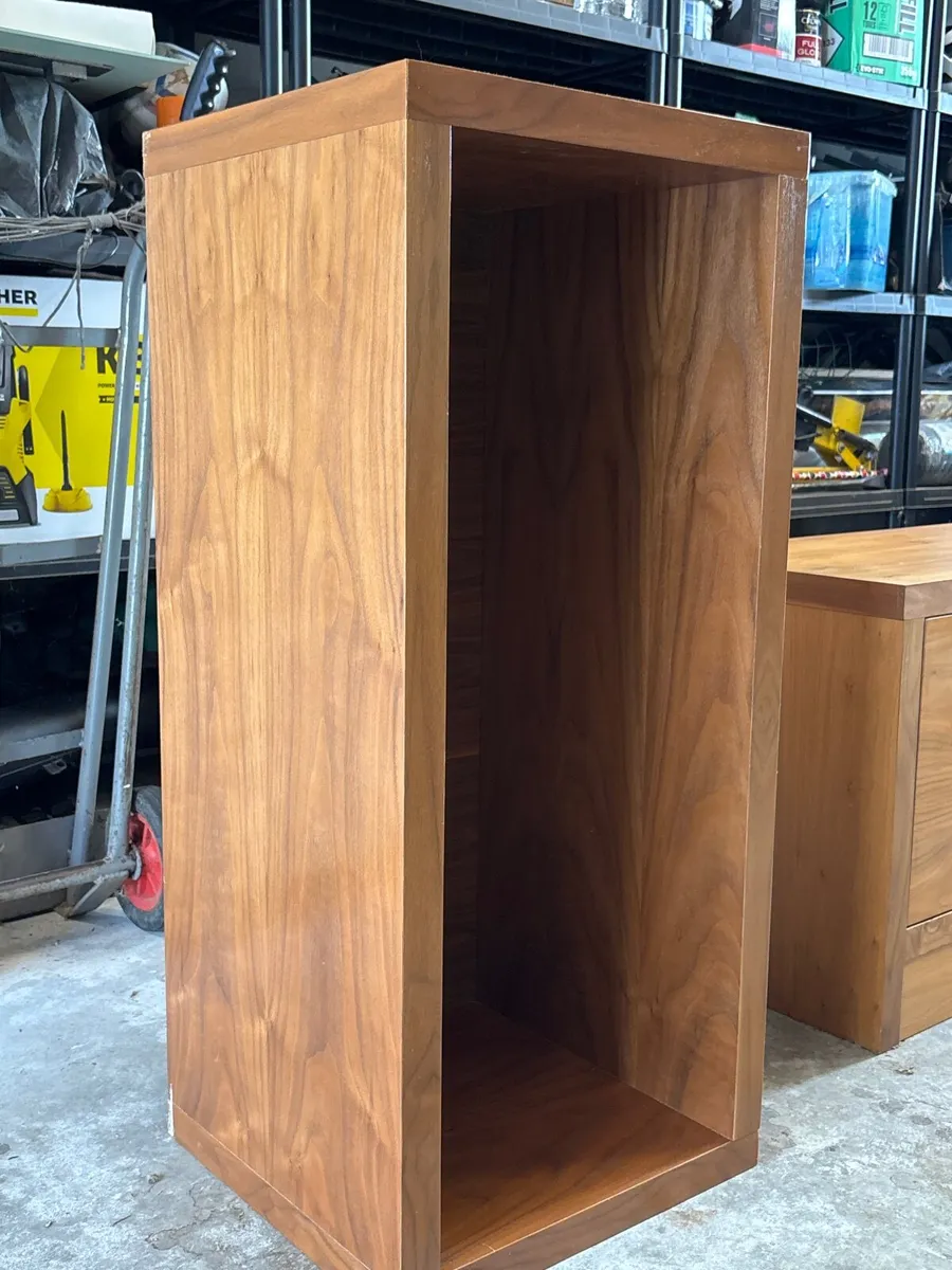 Shelving unit - Image 1