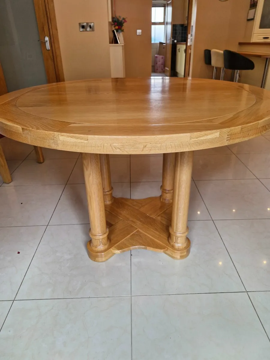 Round Oak Dining Table - 120cm diameter - Image 2